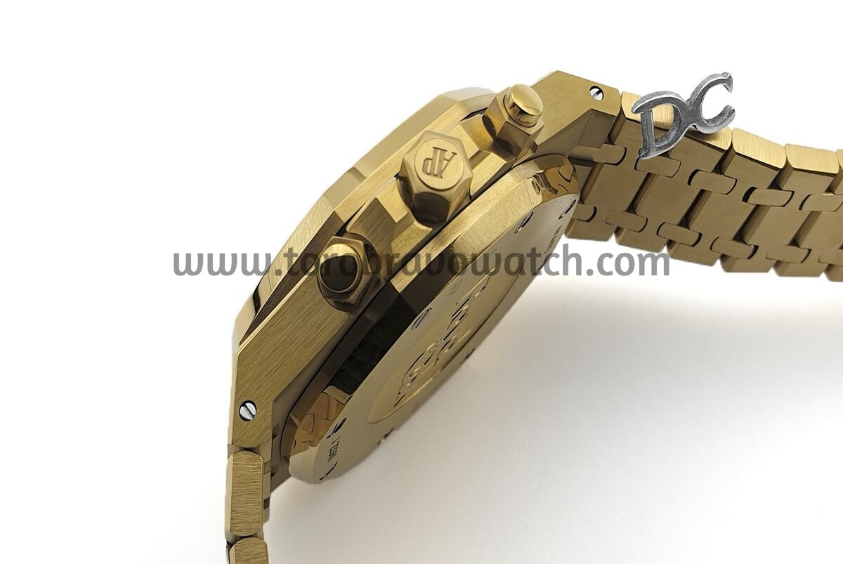 Royal Oak Self-Winding Chronograph Black/Gold Dial in Yellow Gold - Image 9