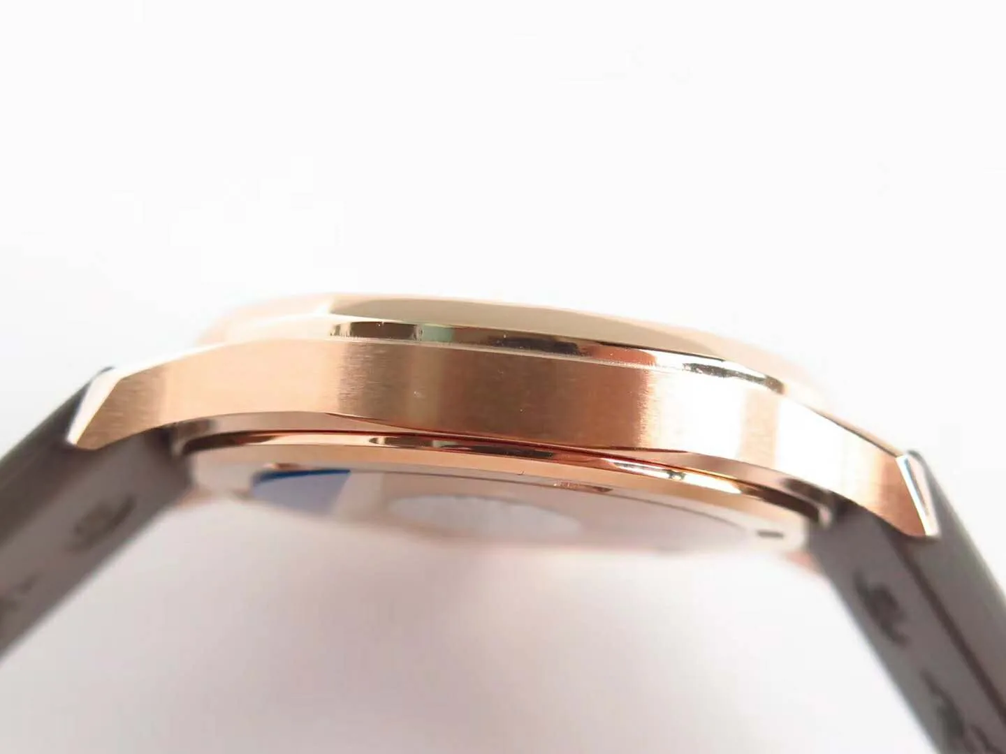 Aquanaut Luce 5068R esfera negra en oro rosa - Imagen 9