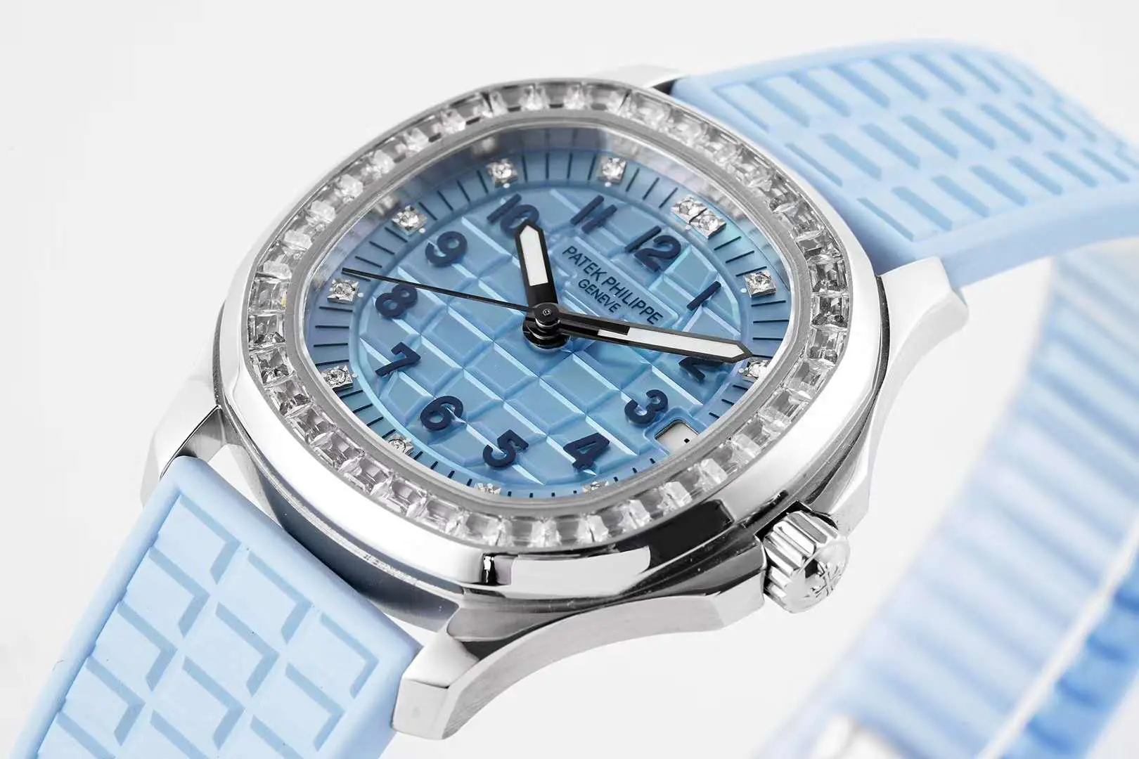 Aquanaut Luce 5072G-001 blaues MOP-Zifferblatt in Graugold – Bild 3