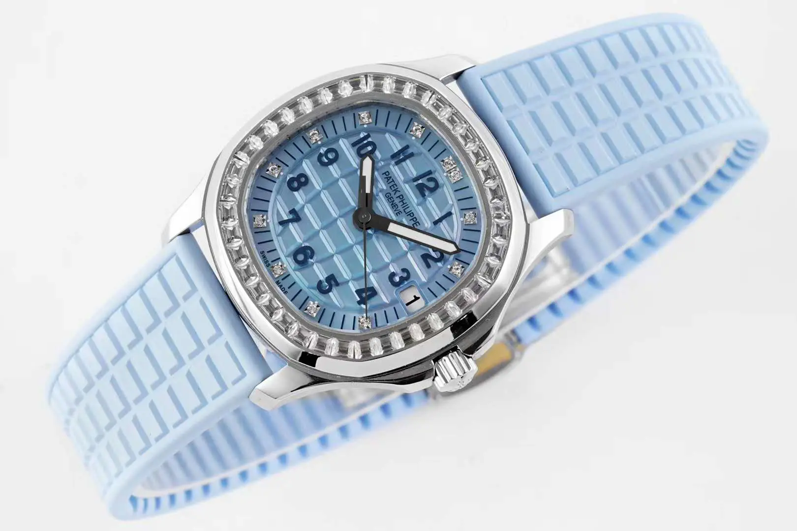 Aquanaut Luce 5072G-001 blaues MOP-Zifferblatt in Graugold – Bild 2