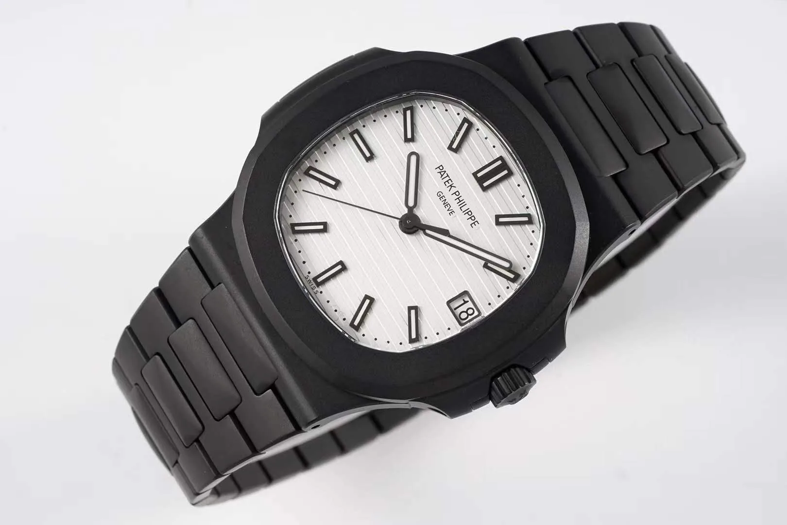 Nautilus Jumbo 5711 ‘Black Venom Limited Edition’ cadran blanc – Image 2