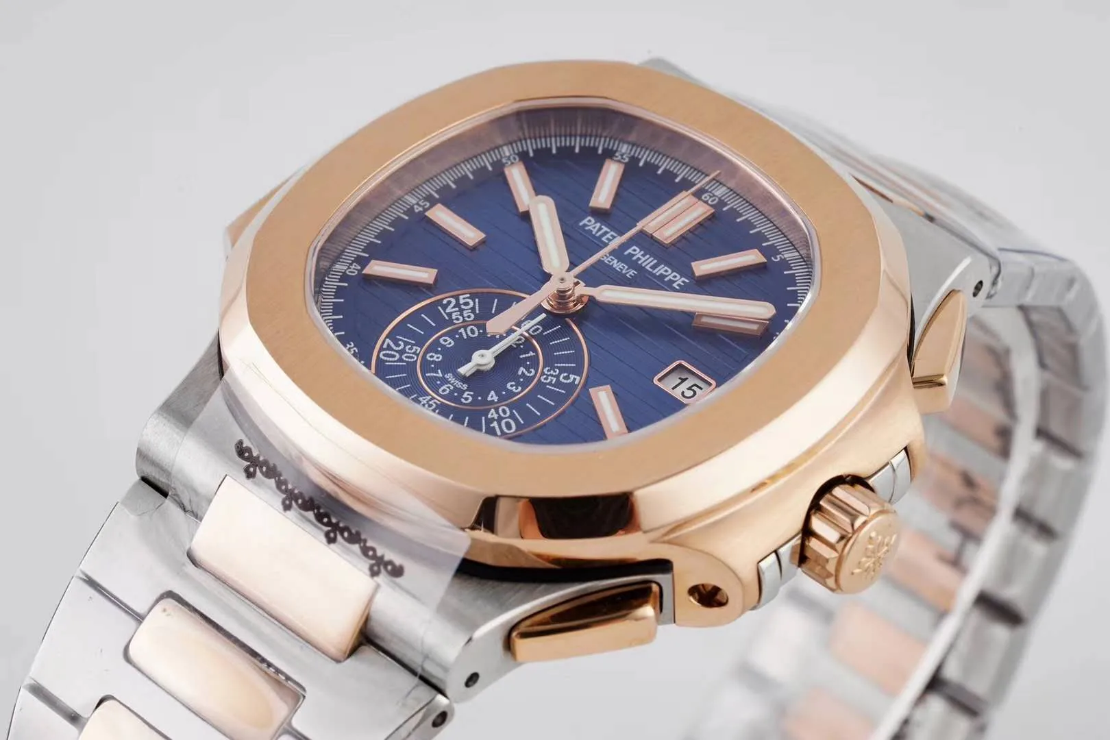 Nautilus Chronograph 5980/1AR in Stahl und Roségold – Bild 5