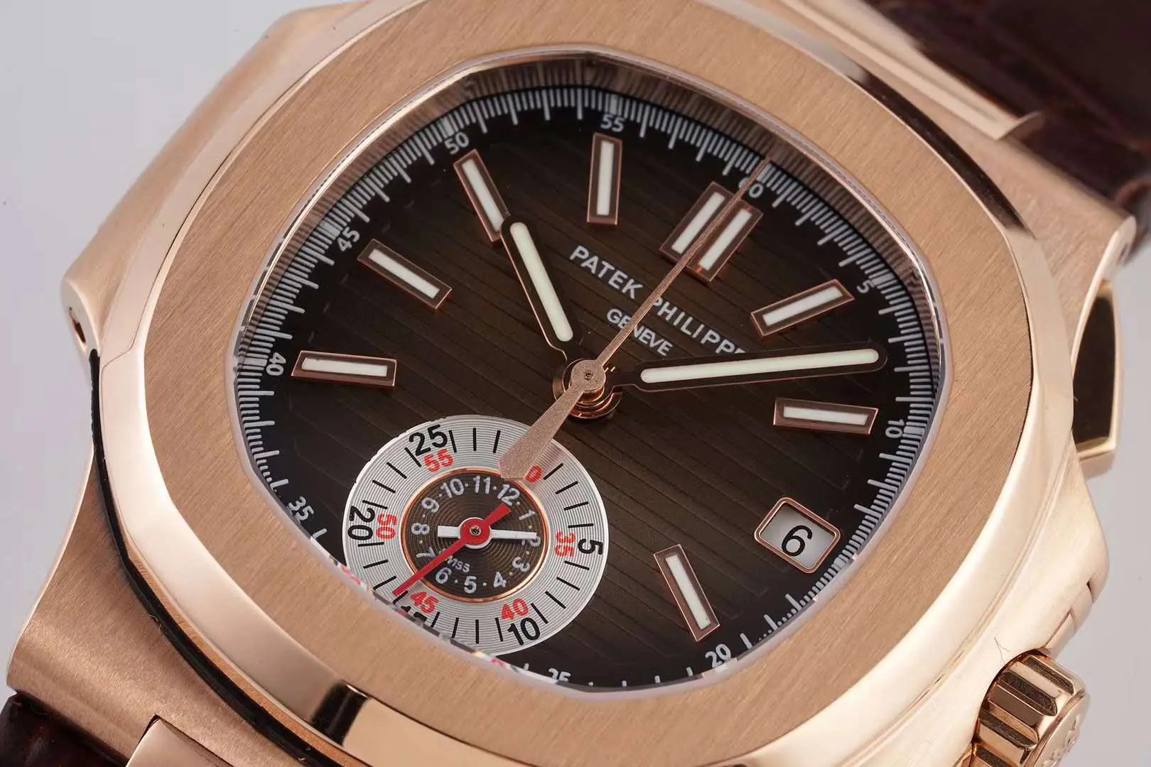 Nautilus Chronograph 5980/R-001 in Roségold am braunen Lederarmband – Bild 3