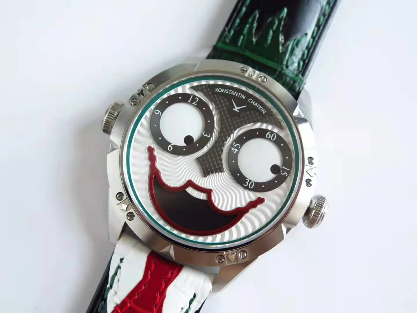 Wristmons Joker mit Krawatte – Bild 5