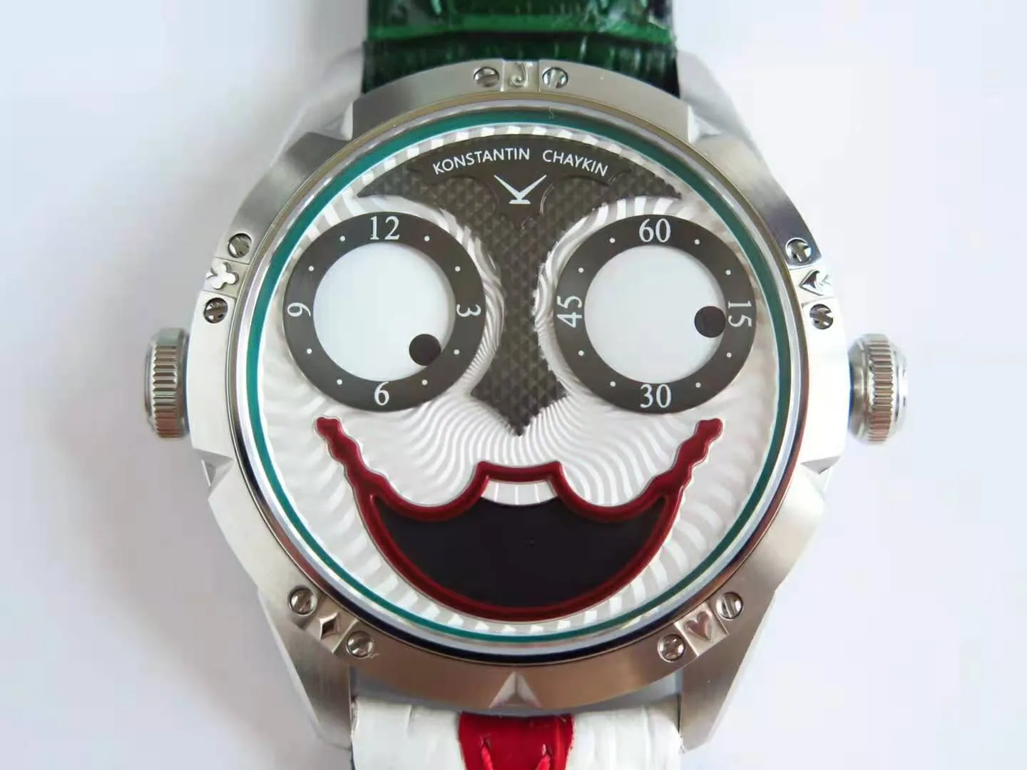 Wristmons Joker mit Krawatte – Bild 3