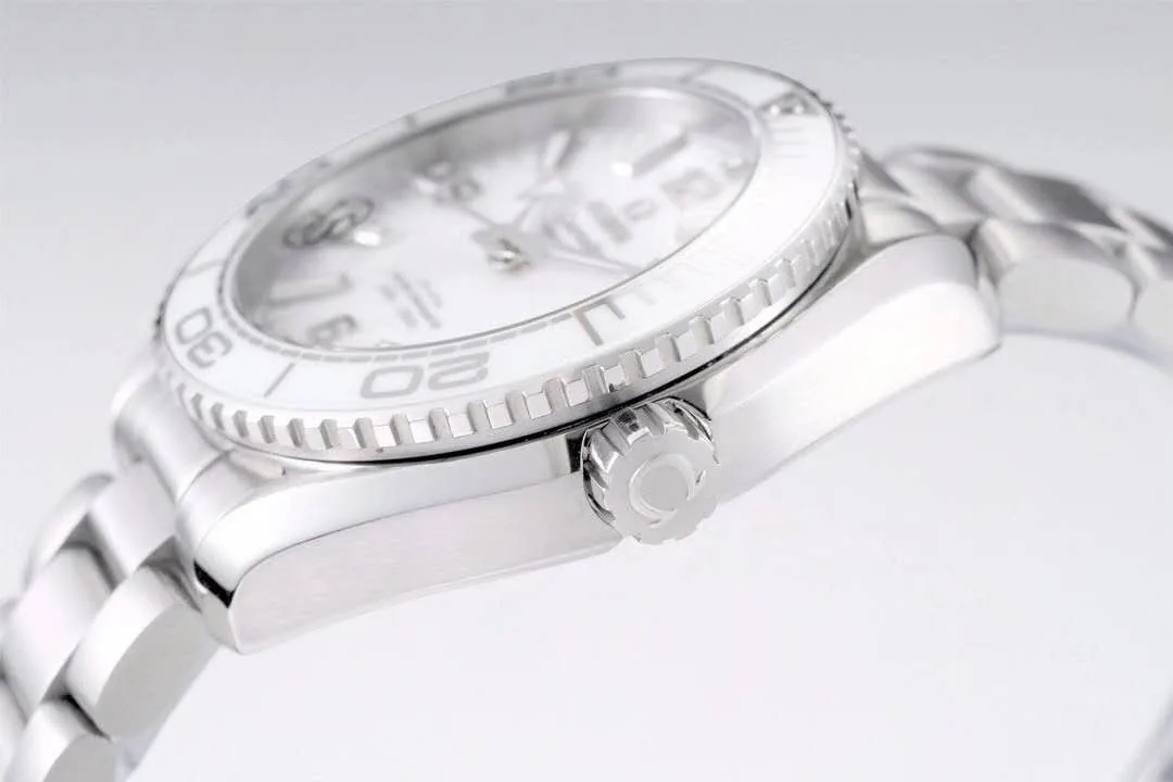 Seamaster Planet Ocean 600M Co-Axial Master Chronometer quadrante bianco 39.5mm su bracciale - immagine 5