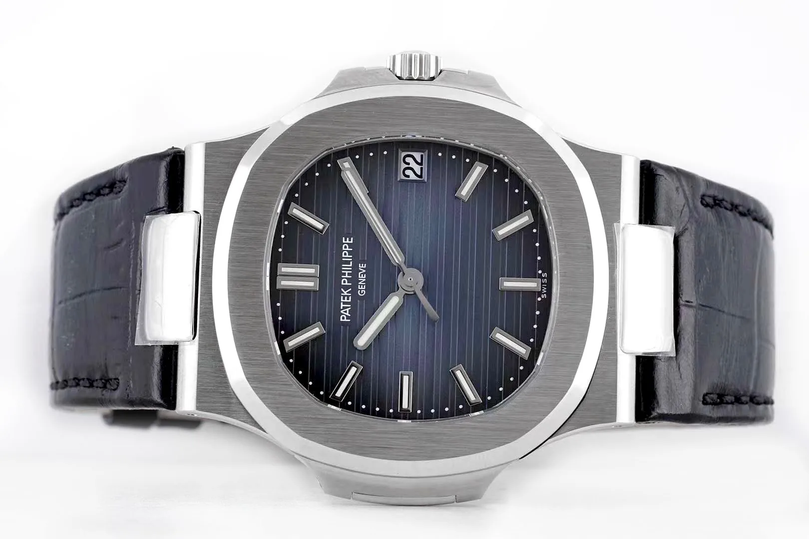 Nautilus Jumbo 5711 blaues Zifferblatt in Stahl mit schwarzem Lederarmband – Bild 3