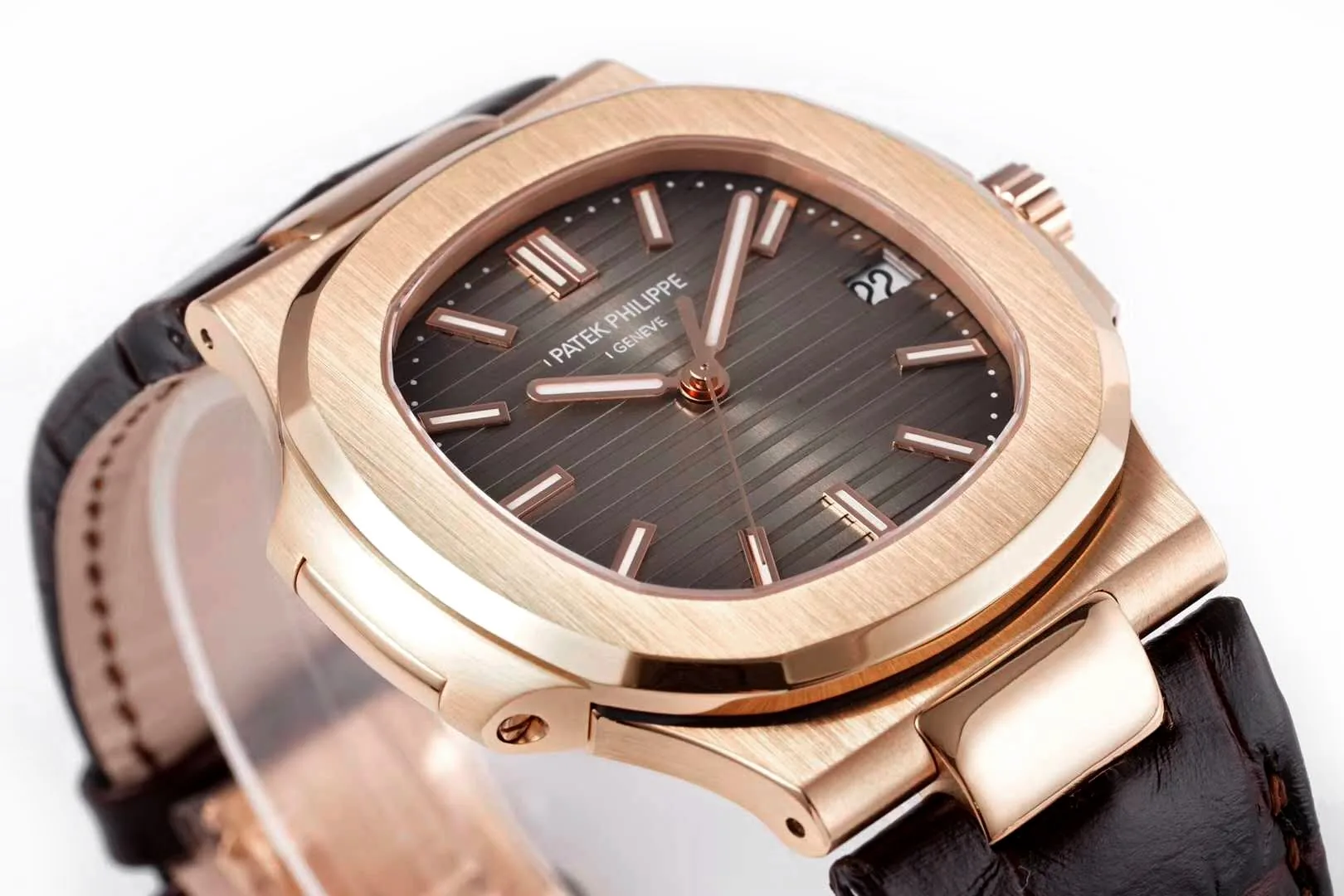 Nautilus Jumbo 5711 braunes Zifferblatt in Roségold mit braunem Lederarmband – Bild 5