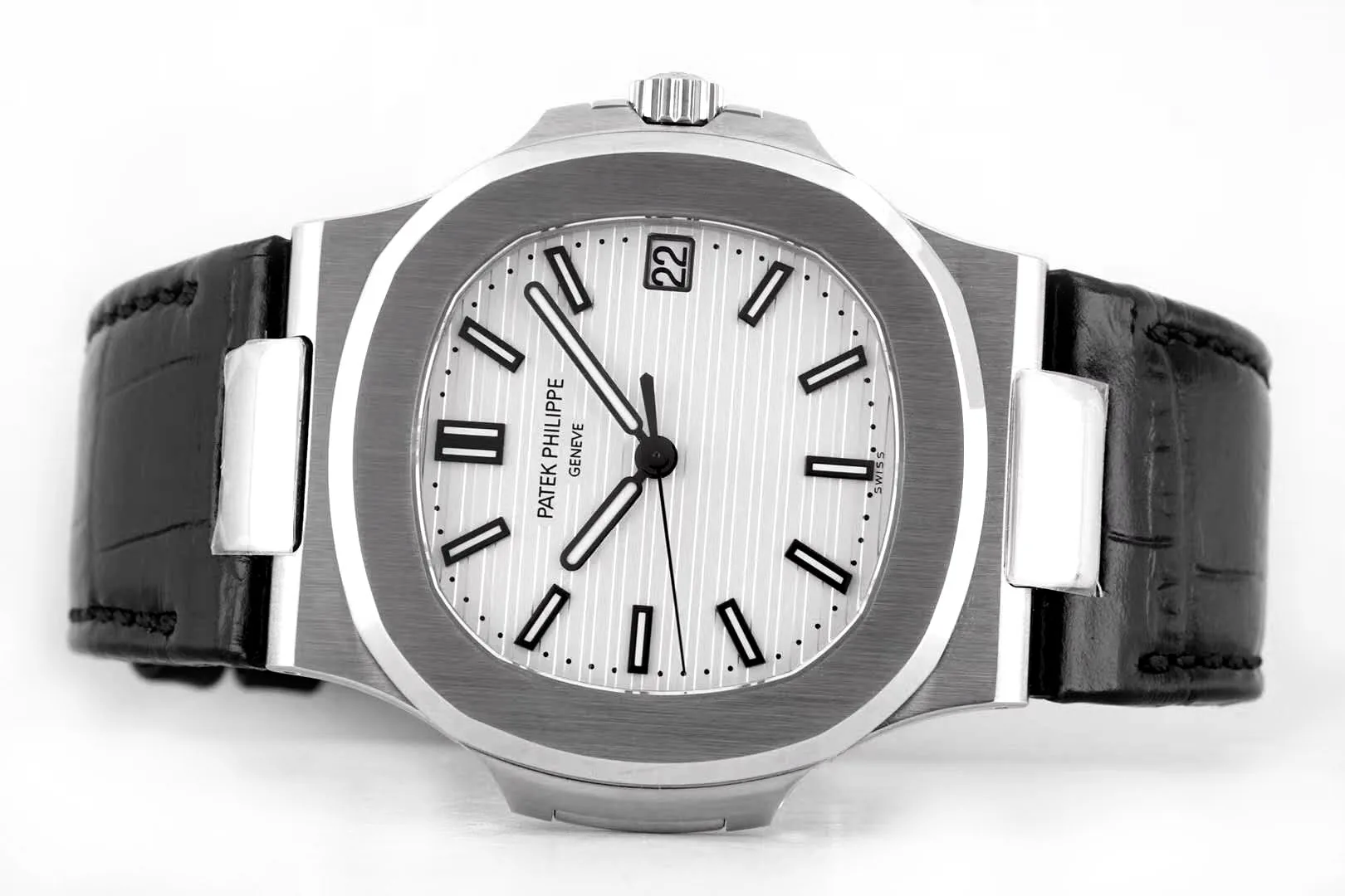 Nautilus Jumbo 5711 weißes Zifferblatt in Stahl mit schwarzem Lederarmband – Bild 4
