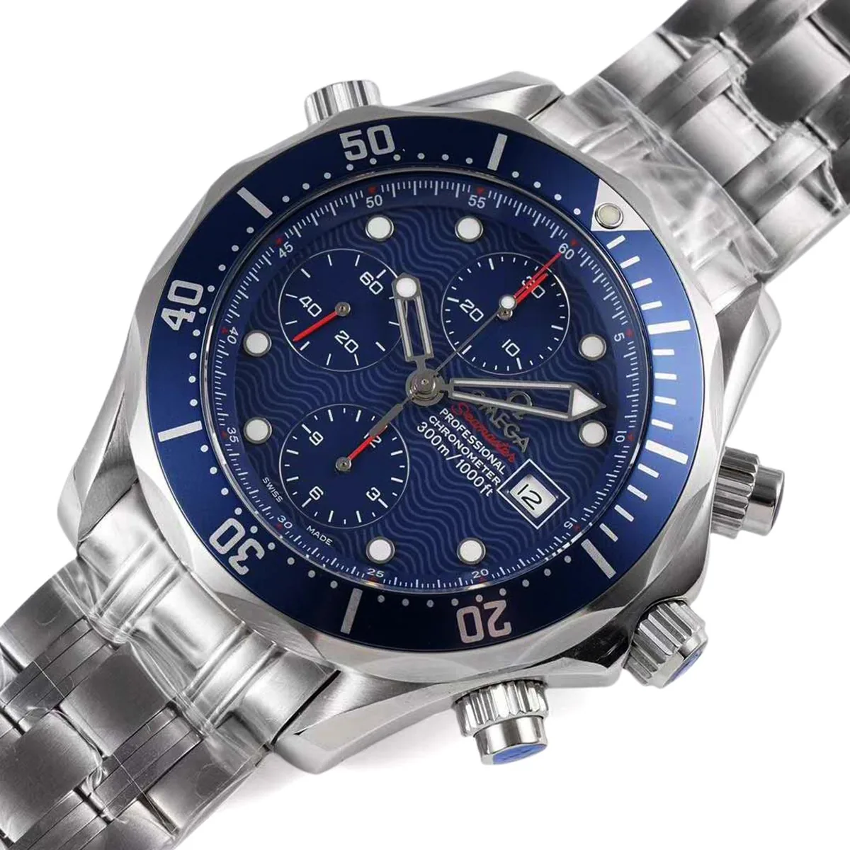 Seamaster Diver 300m chronographe cadran bleu sur bracelet – Image 5