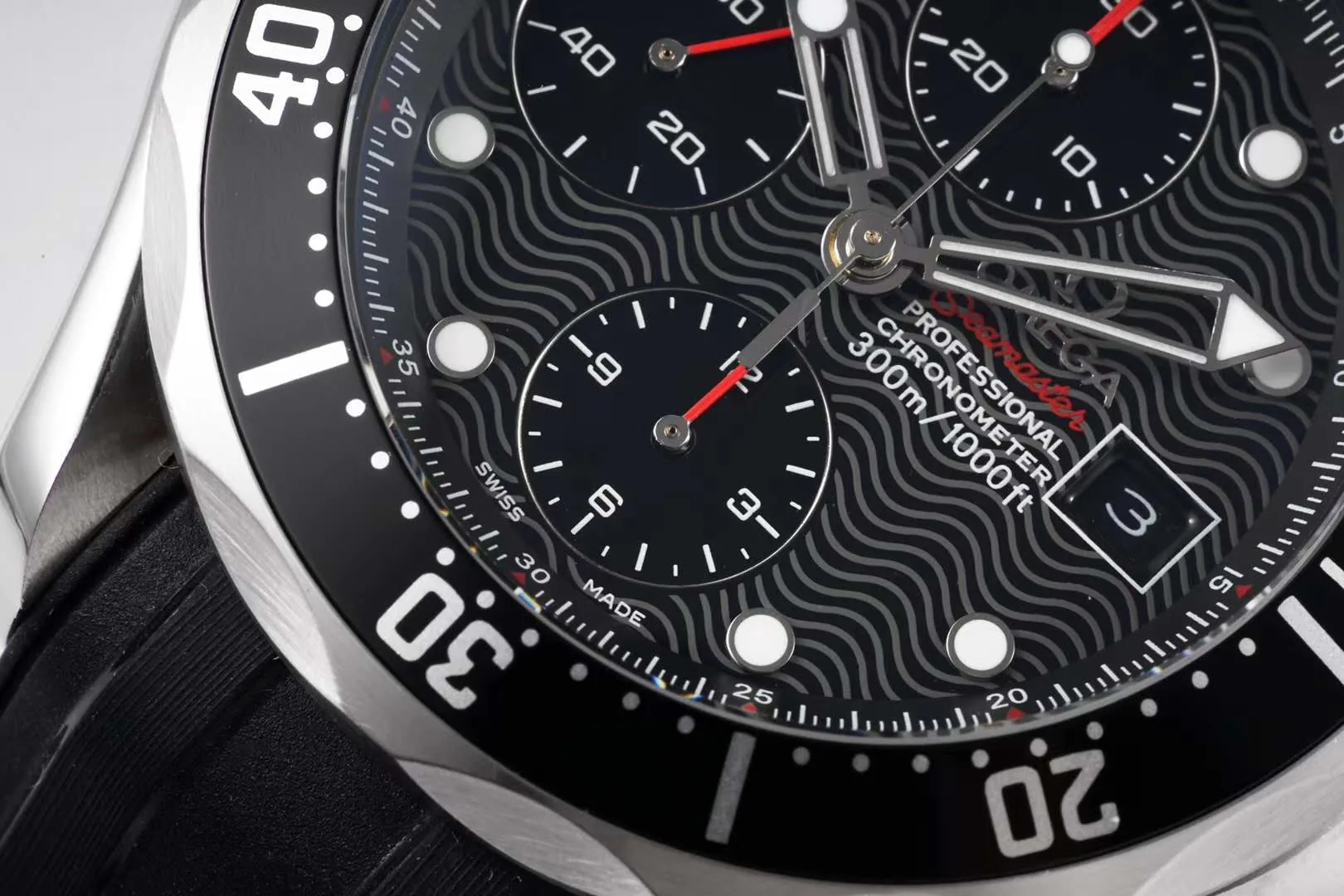Seamaster Diver 300m cronografo quadrante nero su cinturino in gomma - immagine 5