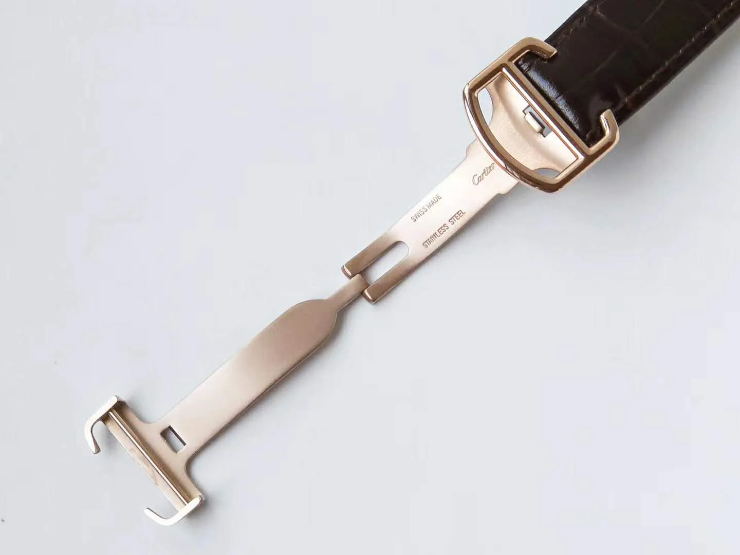Ballon Bleu de Cartier 42mm cadran pavé de diamants en or rose – Image 9