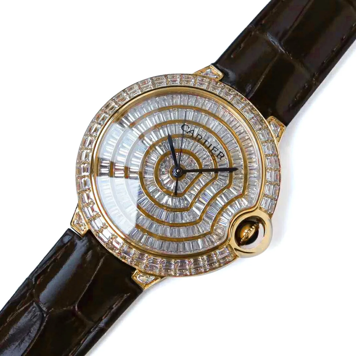 Ballon Bleu de Cartier 42mm quadrante pavé di diamanti in oro giallo - immagine 2