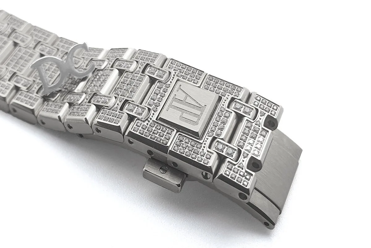 Royal Oak 41mm 15402 entièrement pavée de diamants en or blanc sur bracelet – Image 5
