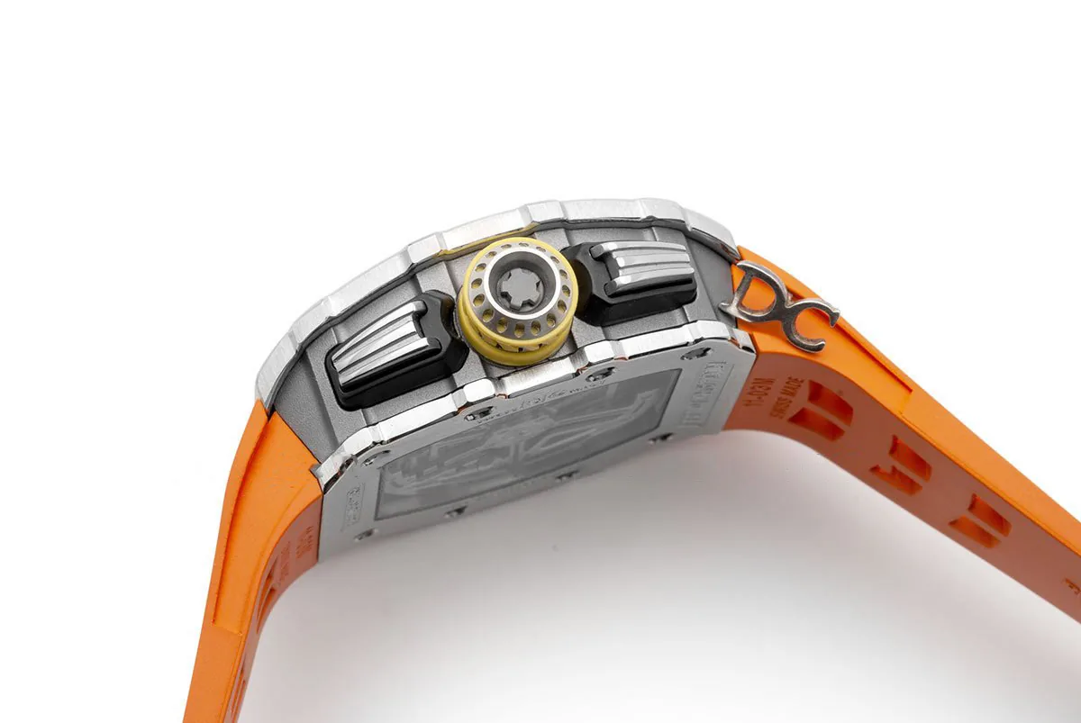 RM 011-03 chronographe flyback automatique en titane sur caoutchouc orange – Image 8
