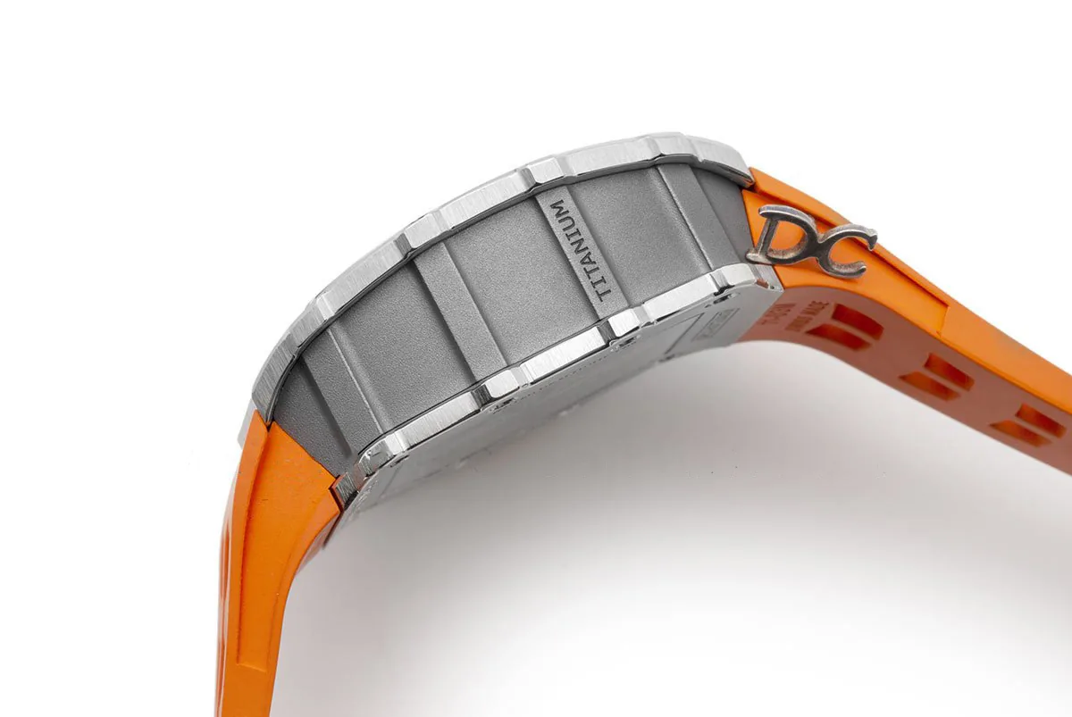 RM 011-03 chronographe flyback automatique en titane sur caoutchouc orange – Image 7