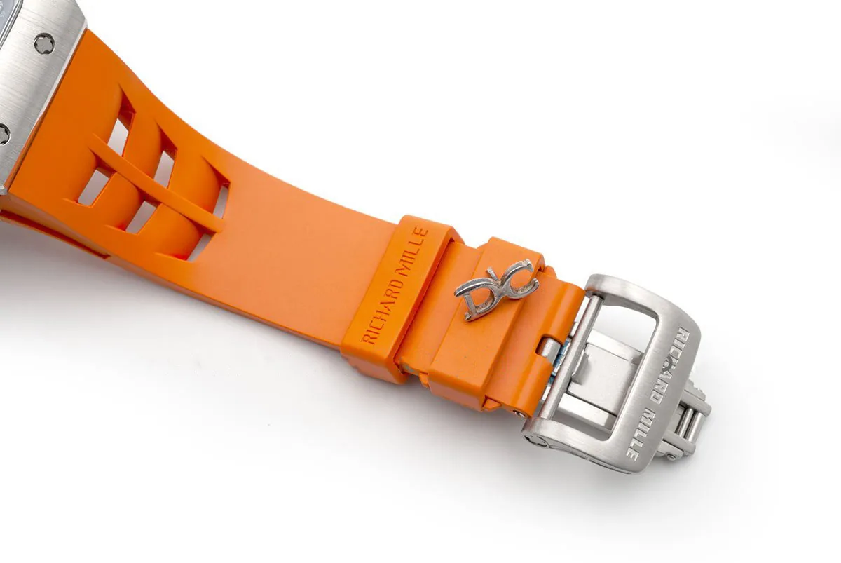 RM 011-03 chronographe flyback automatique en titane sur caoutchouc orange – Image 5