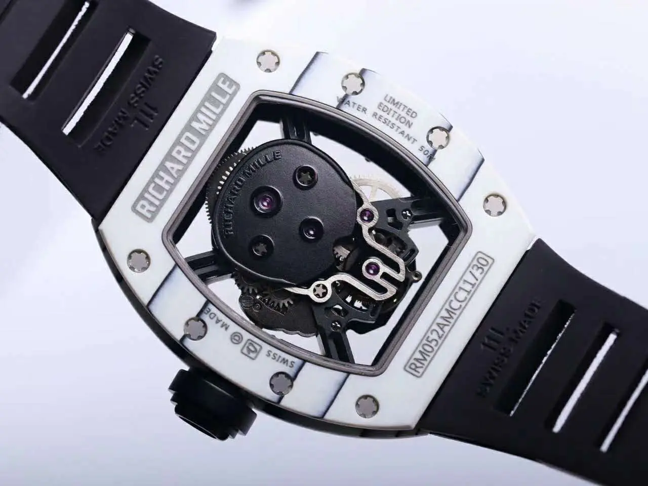 RM 052-01 Tourbillon Black Skull en carbone NTPT blanc – Image 4