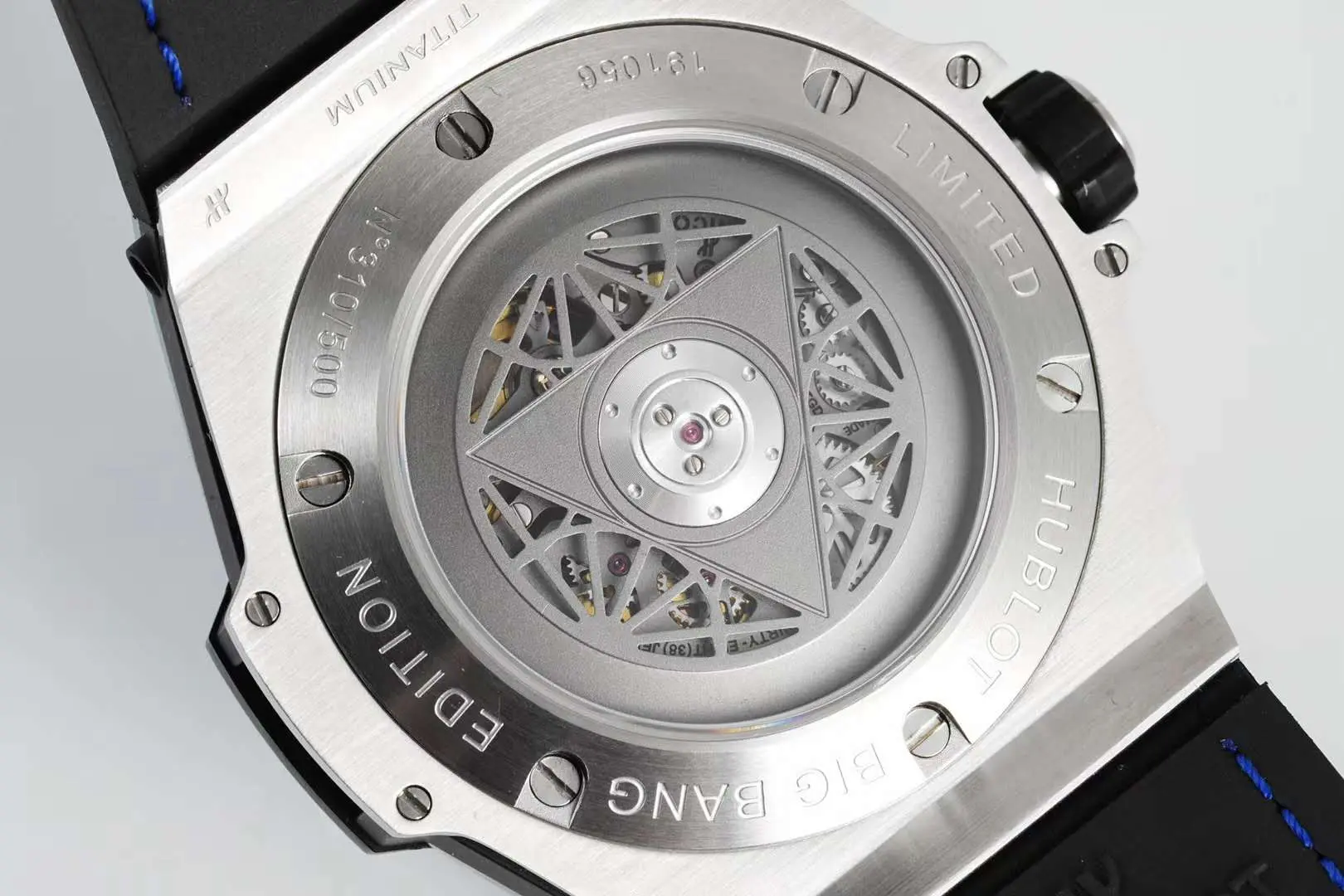 Big Bang Unico Sang Bleu en acier sur bracelet en cuir bleu – Image 7