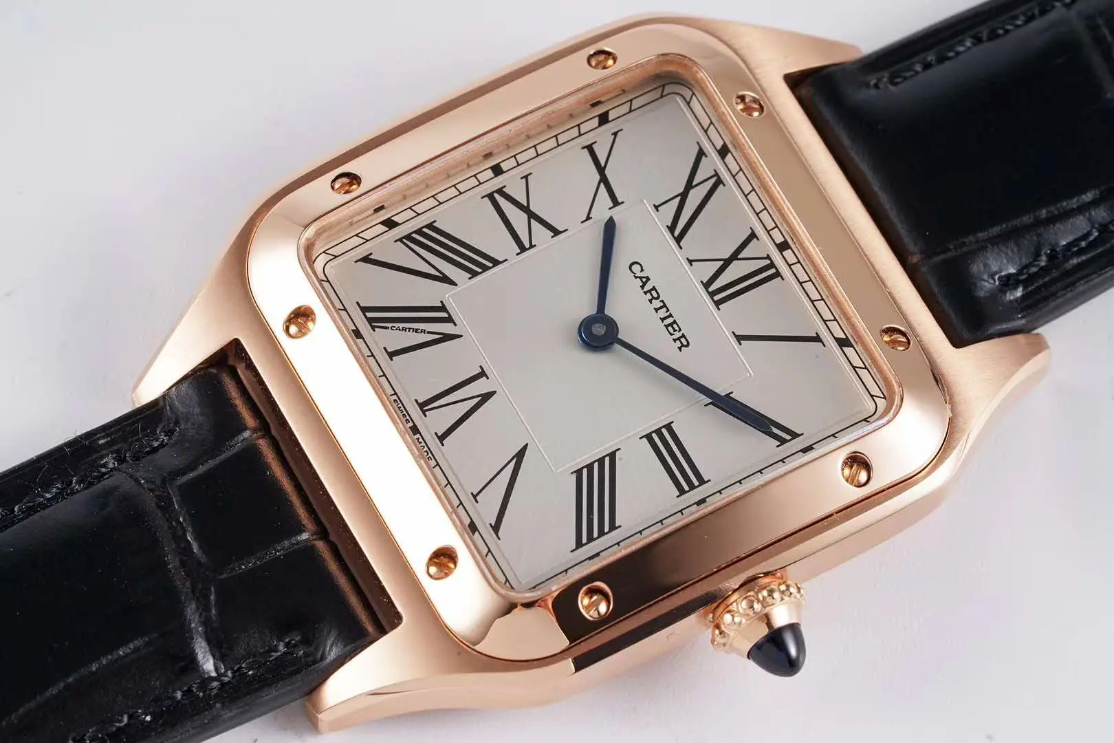 Santos-Dumont weißes Zifferblatt in Roségold am schwarzen Lederarmband – Bild 3