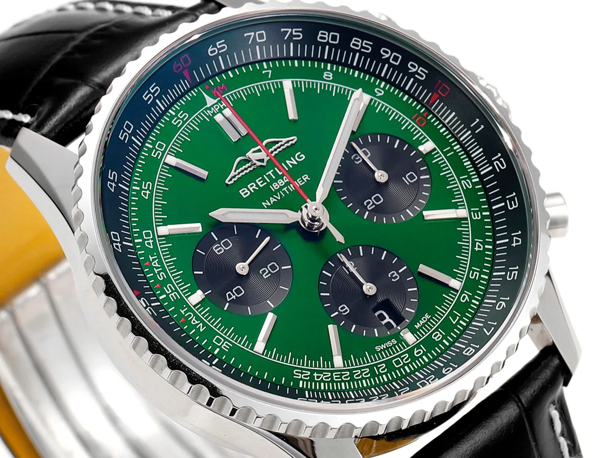 Navitimer B01 Chronograph 43 esfera verde oscuro en acero con correa de piel - Imagen 5