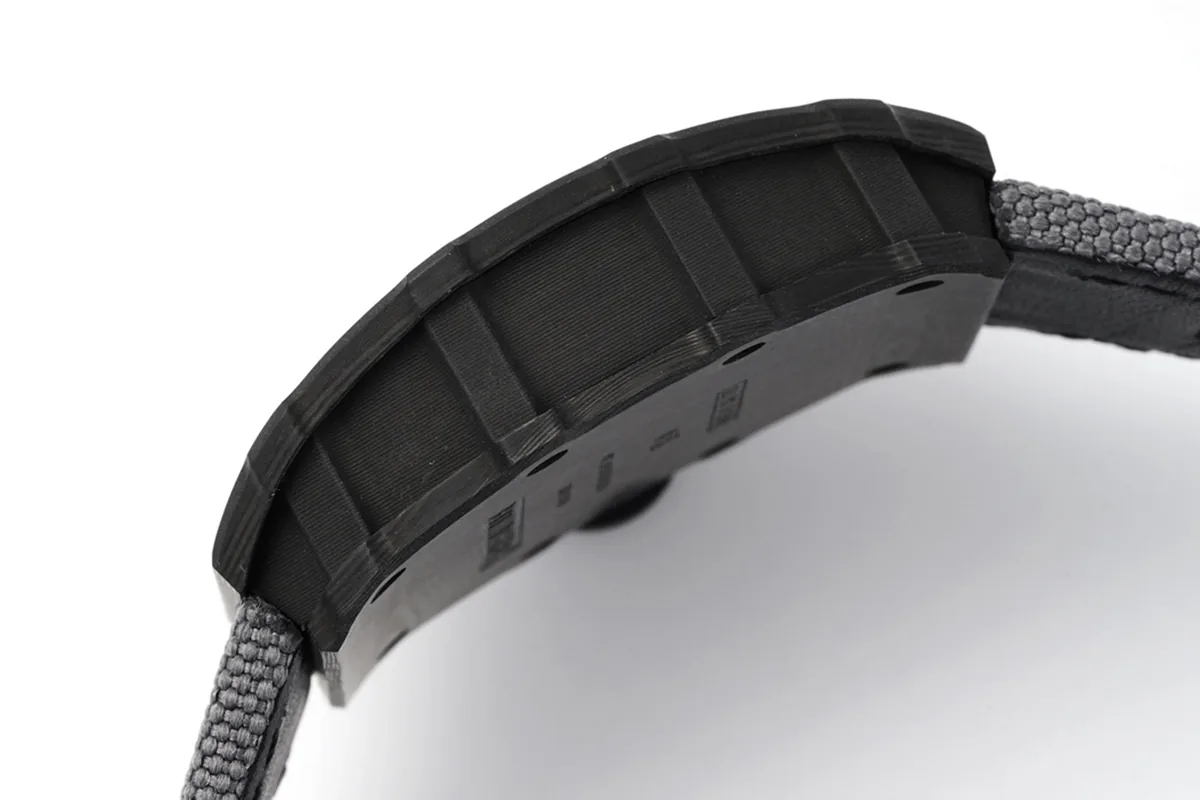 RM 035-01 Rafael Nadal carbone NTPT sur bracelet en nylon gris (Sonic) – Image 7
