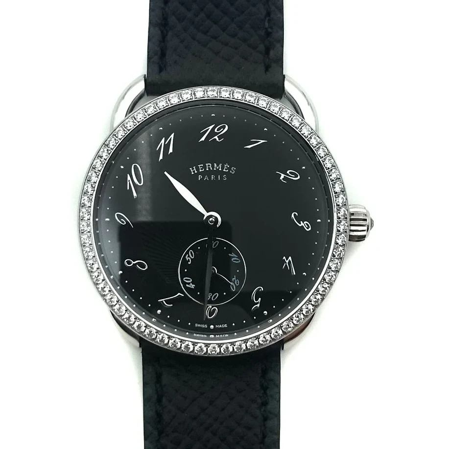 Arceau Petite Steel Black Dial with Diamond Bezel on Black Epsom Leather Strap