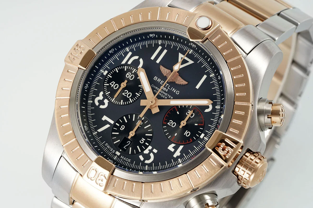 Avenger B01 Chronograph 45 Black Dial in Steel/Rose Gold on Bracelet