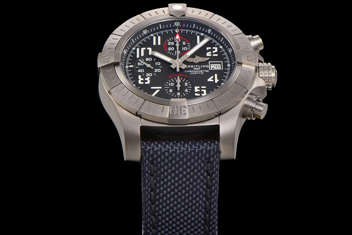 Avenger Bandit Black Dial in Titanium