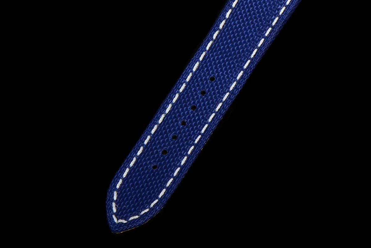 Avenger Bandit Blue Dial in Steel