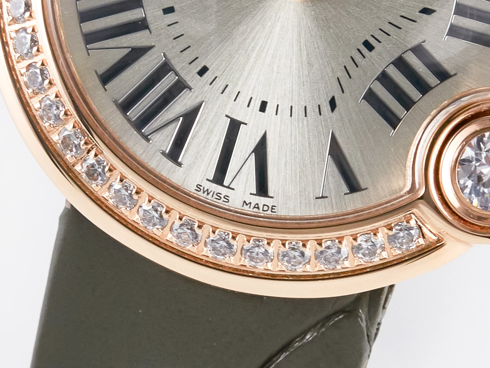 Ballon Blanc De Cartier 30mm RG DRF 1:1 Best Edition Silvered Texture Dial Diamonds Bezel on Green Leather Strap Ronda Quartz