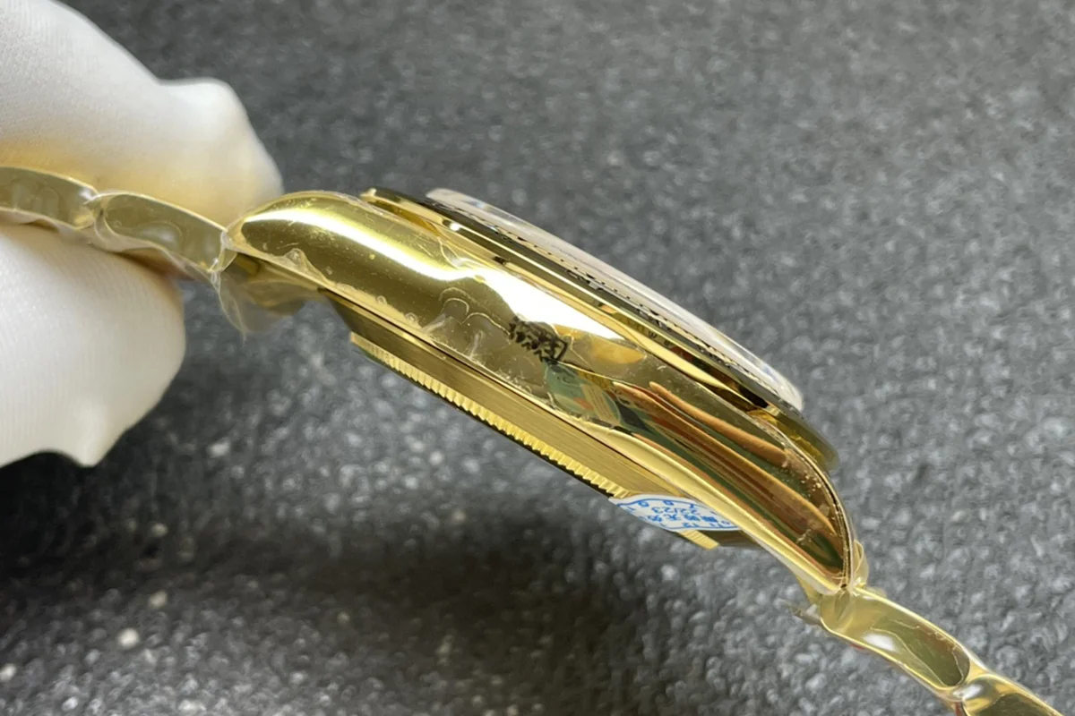 Blaken Daytona “Cards” White/Green Dial in Yellow Gold