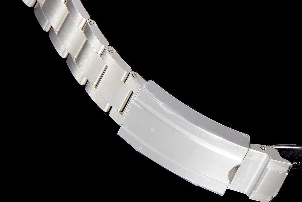 Blaken Submariner 116610 Hulk Dial on Bracelet
