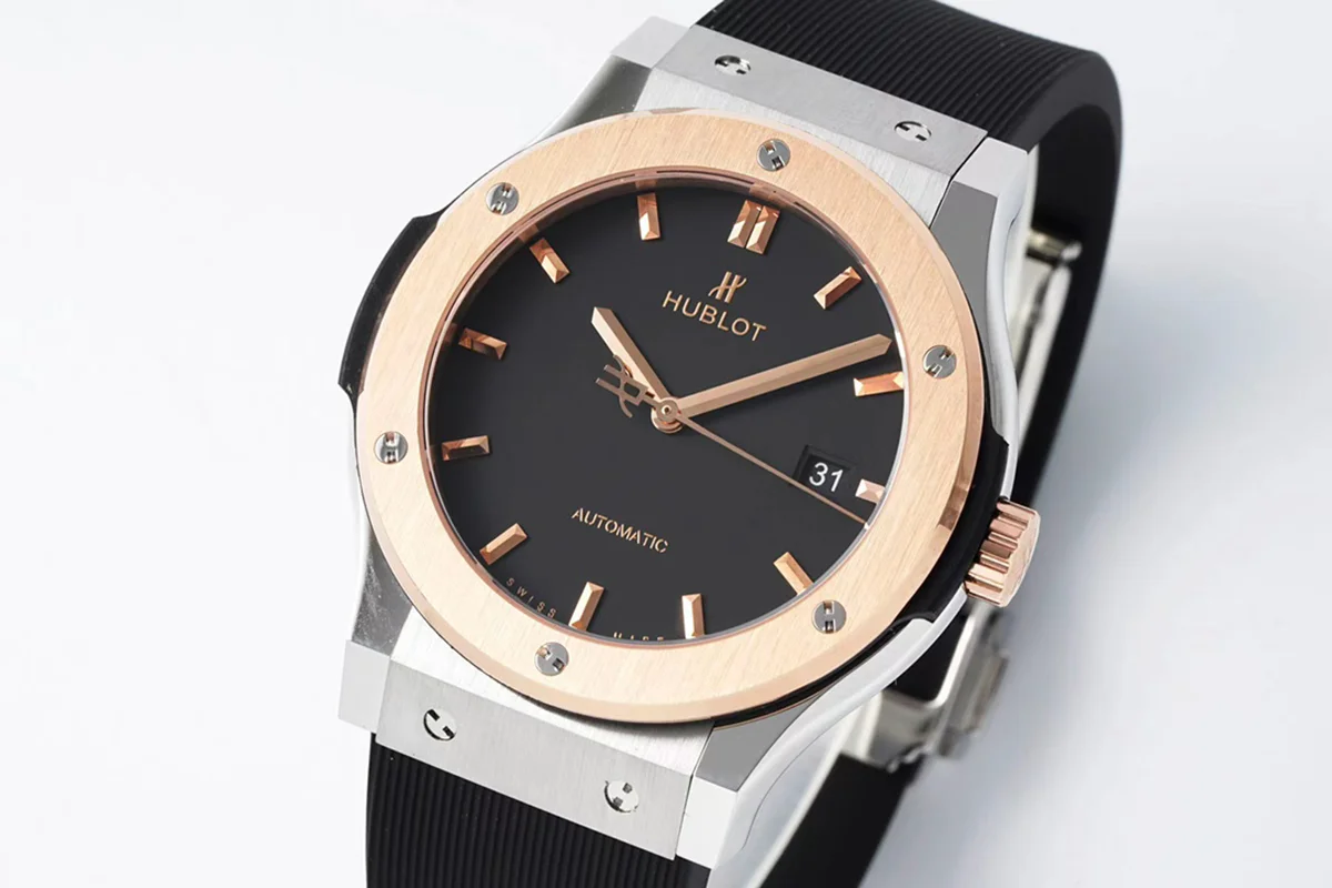 Classic Fusion Automatic 42mm Black Dial on Steel/Rose Gold on Rubber Strap