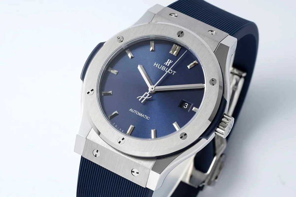 Classic Fusion Automatic 42mm Blue Dial on Rubber Strap