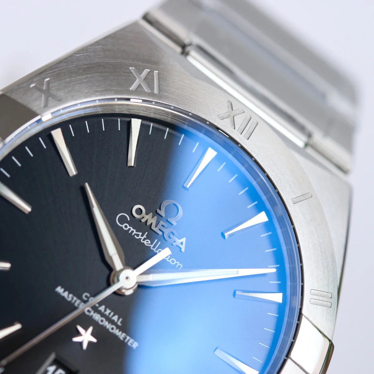 Constellation Co-Axial Chronometer 39mm Black Dial in Steel