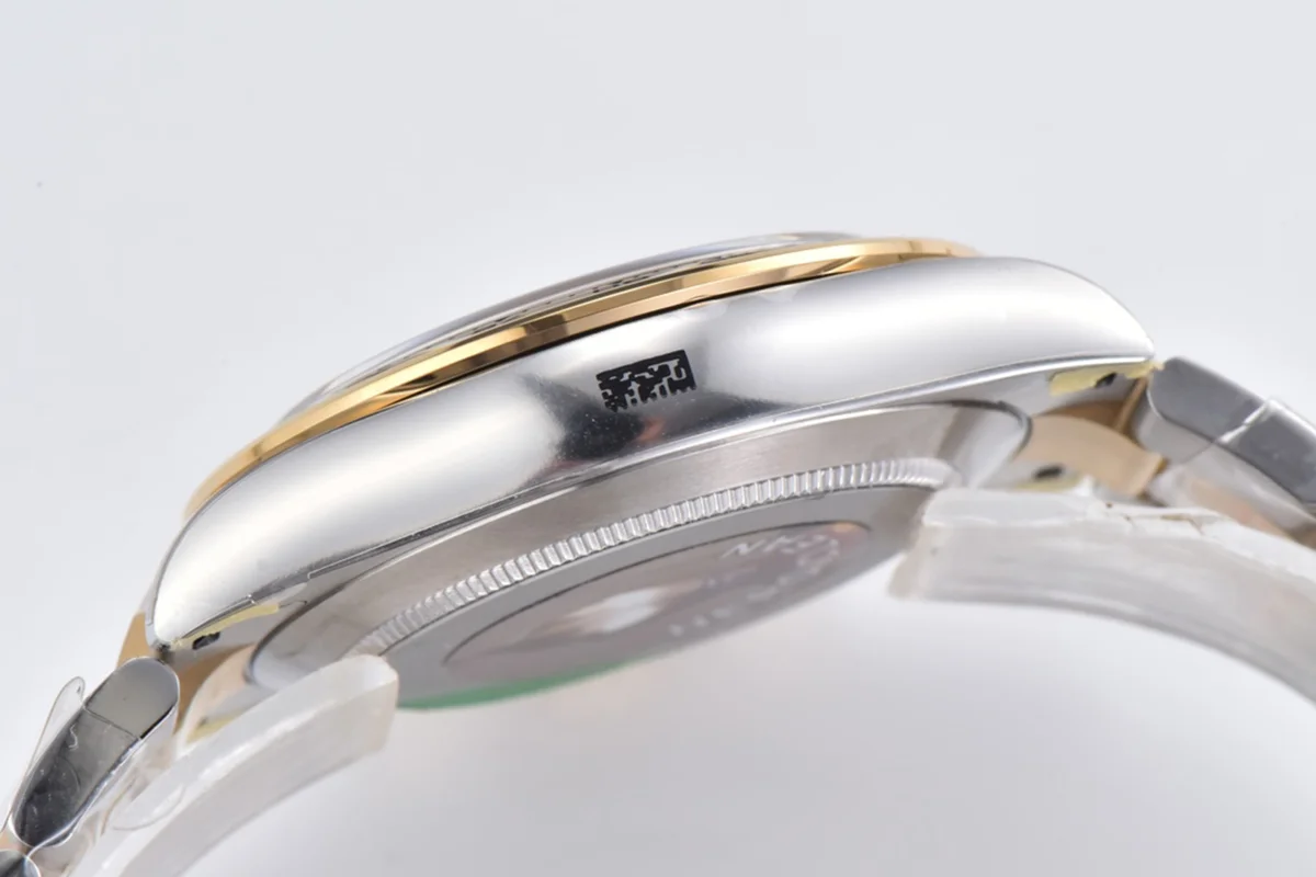 Daytona 116503LN Black Dial with Diamond Maker in Steel/Yellow Gold
