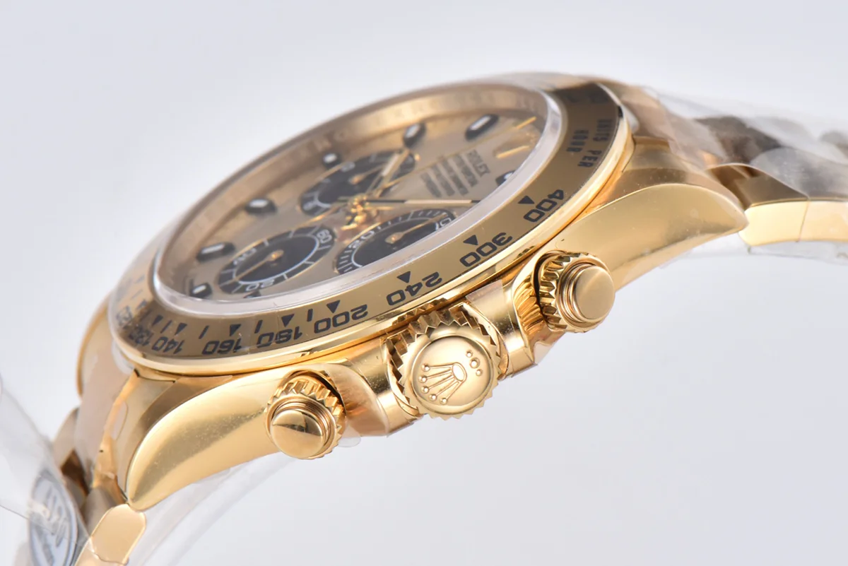 Daytona 116508 Champagne/Black Dial in Yellow Gold