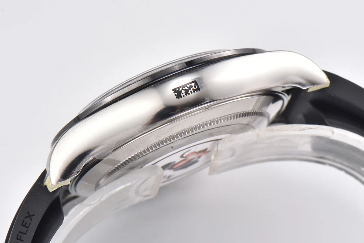 Daytona 116519LN White MOP Dial with Diamond Markers in White Gold on Rubber Strap