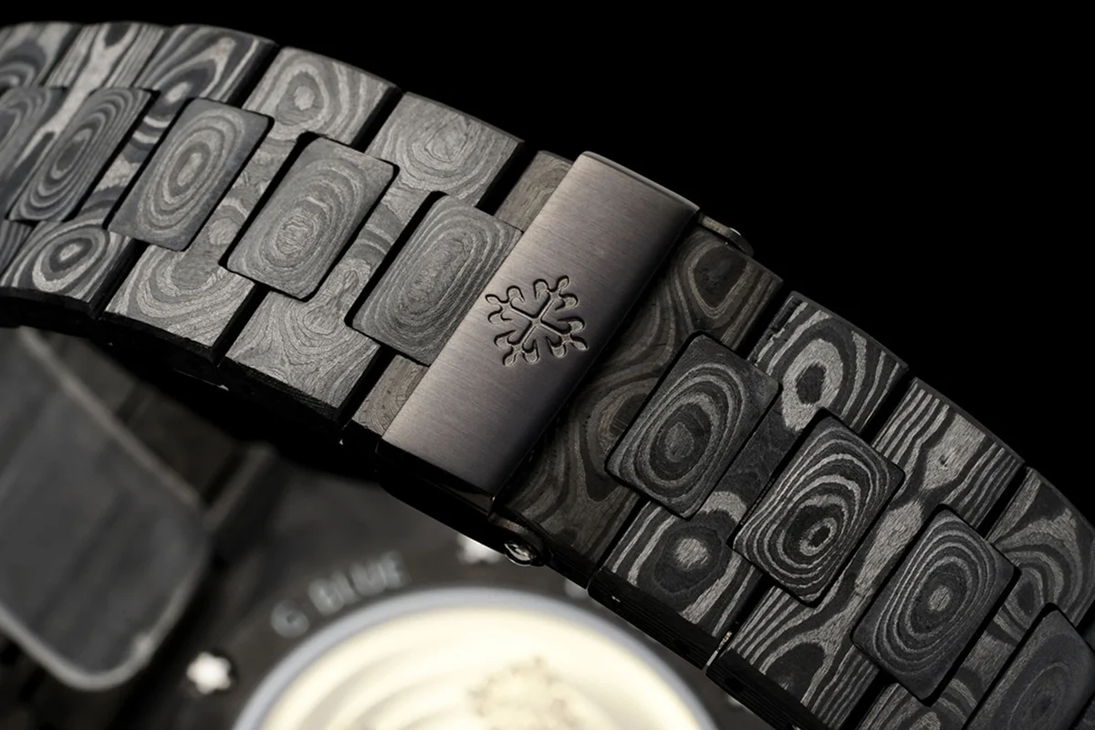 DiW Carbon Nautilus 5711/1A “G Blue Black Grail”
