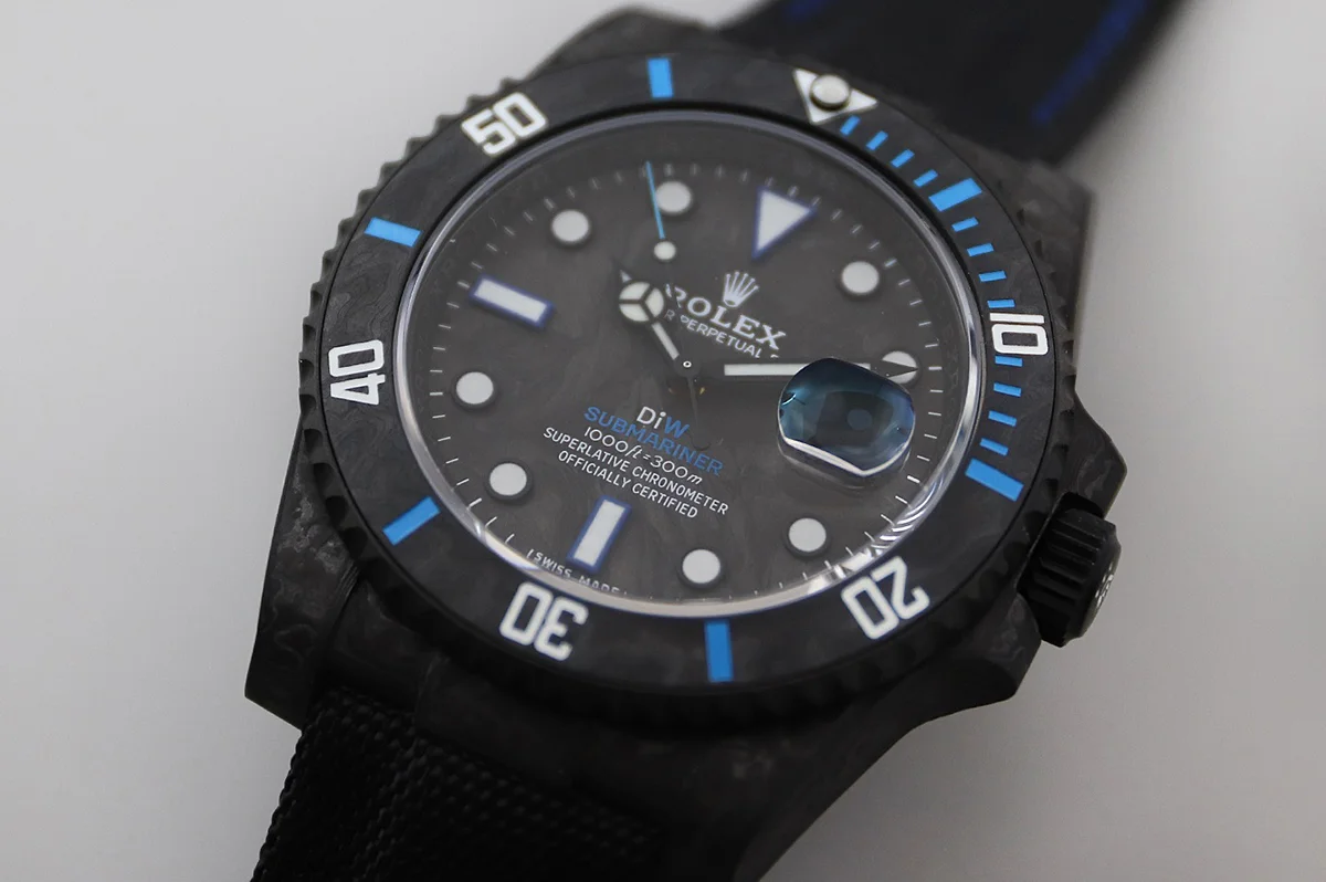 DIW Submariner Carbon Blue