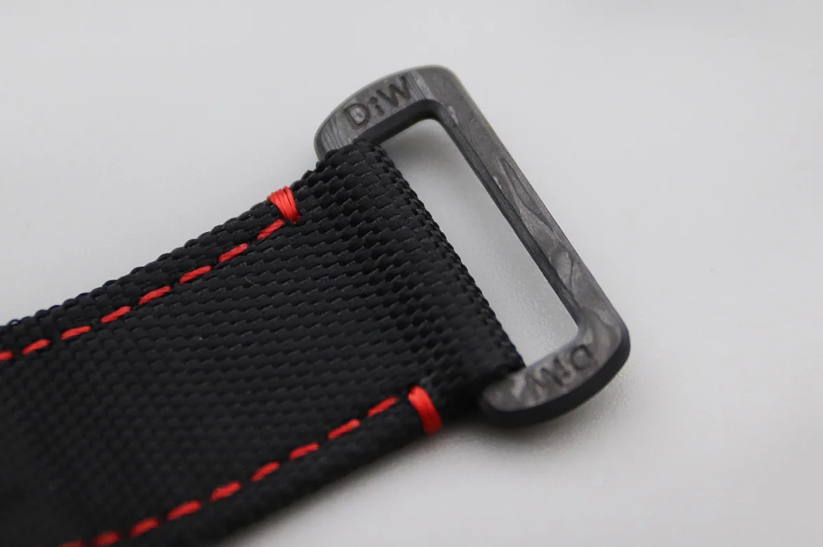 DIW Submariner Carbon Red