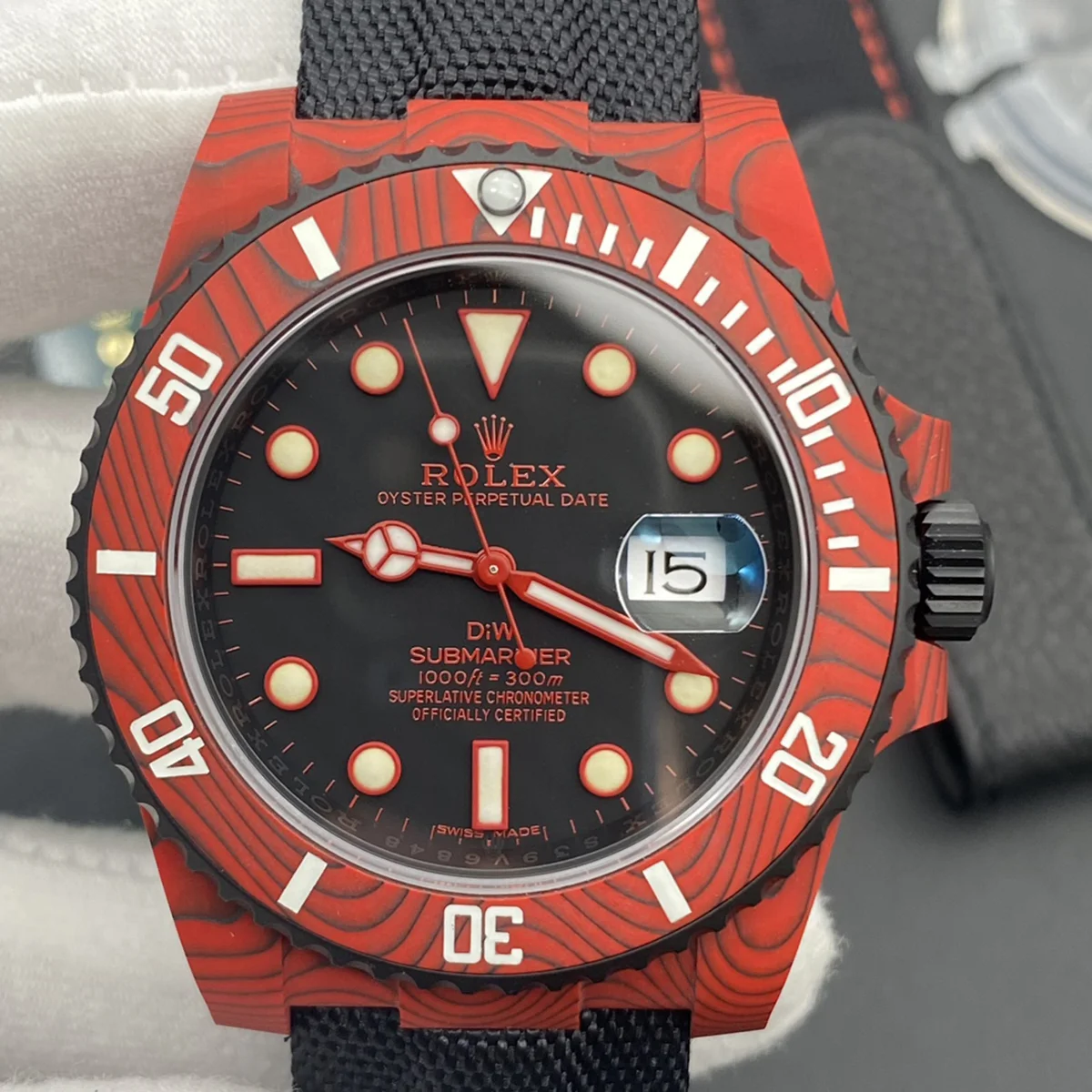 DIW Submariner Red Carbon