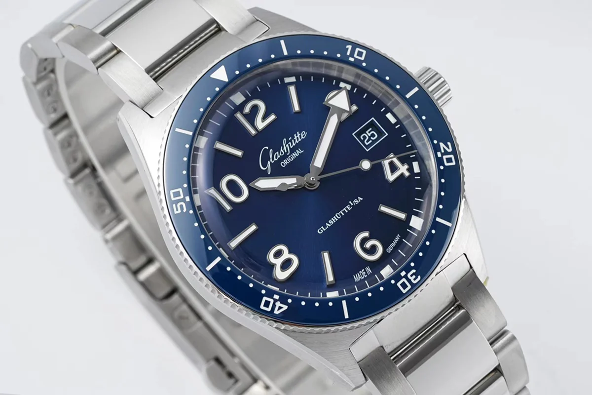 Glashütte Original SeaQ 1-39-11-09-81-70