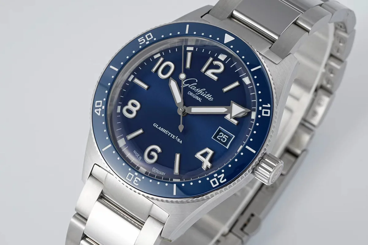 Glashütte Original SeaQ 1-39-11-09-81-70