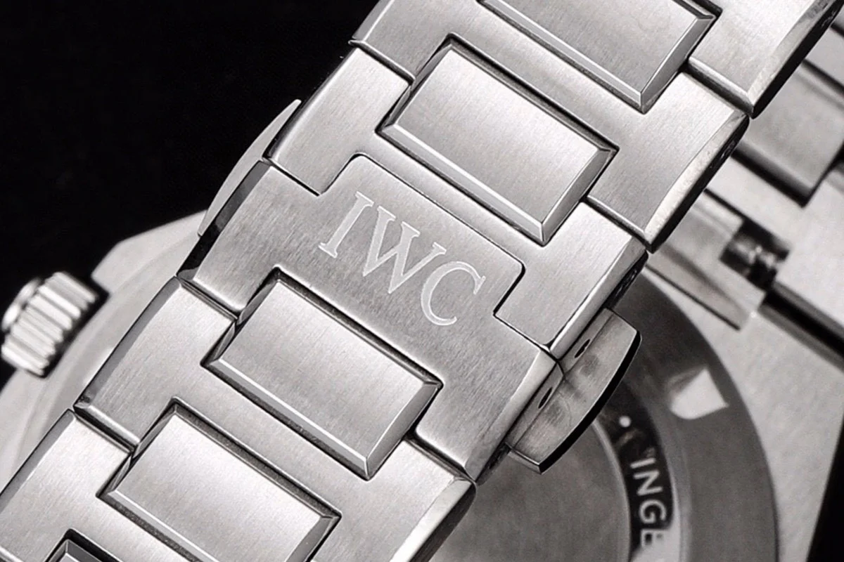 Ingenieur IW328903 Green Dial Automatic 40