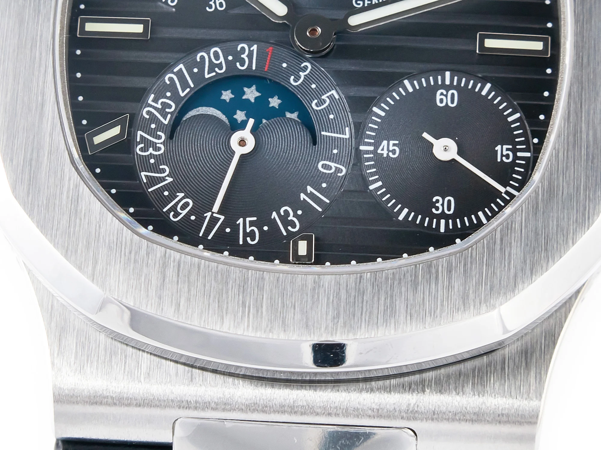Nautilus 5712 SS PPF 1:1 Best Edition Blue Dial on Black Leather Strap A240 Super Clone V2