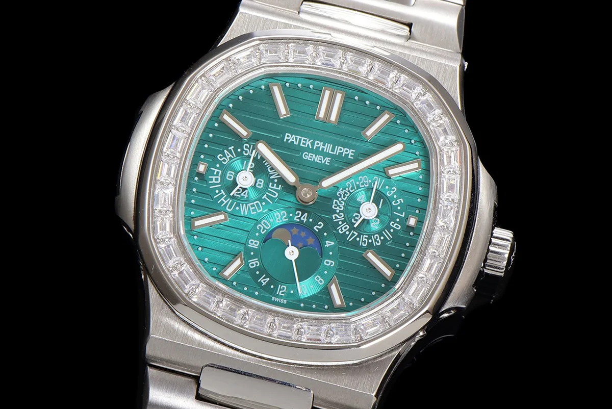 Nautilus 5740 Turquoise Dial with Diamond Bezel in Steel