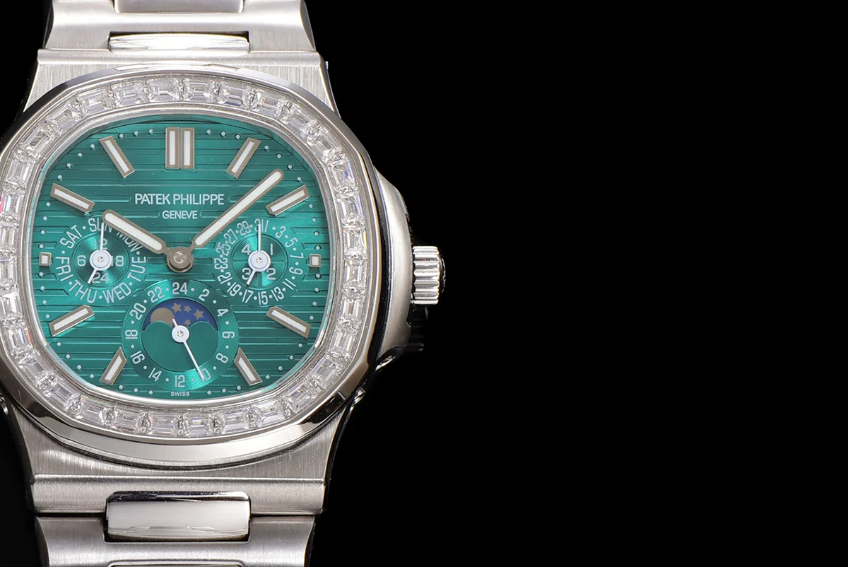 Nautilus 5740 Turquoise Dial with Diamond Bezel in Steel