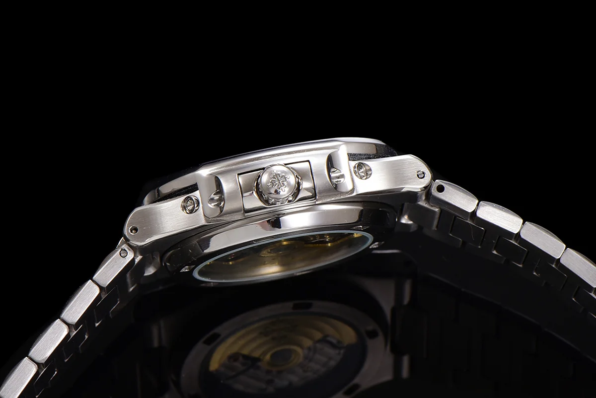 Nautilus 5740 Turquoise Dial with Diamond Bezel in Steel